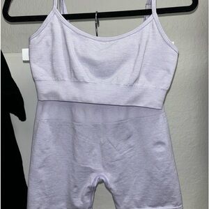 Light purple Inaka seamless gym set.